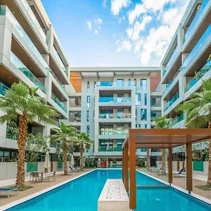 Fam Living City Walk - Opposite City Walk Mall - 2a Dubai